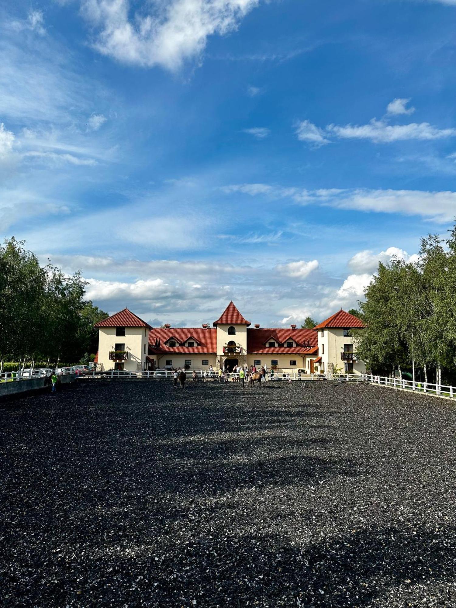 Stanica Hucuł Hotel Sułkowice Exterior foto